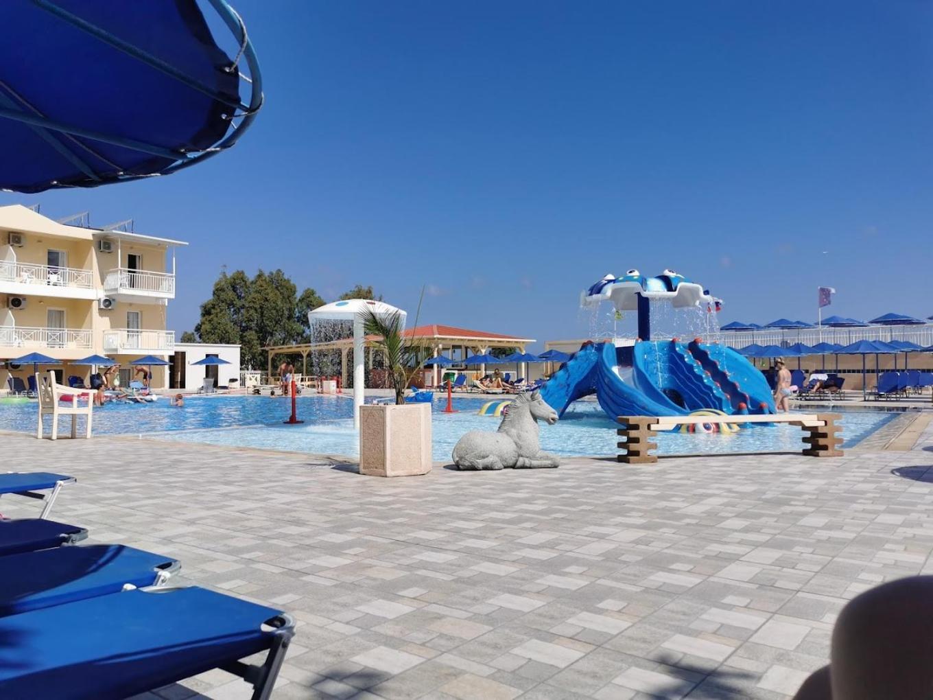 Aqua Sun Village Херсонисос Екстериор снимка