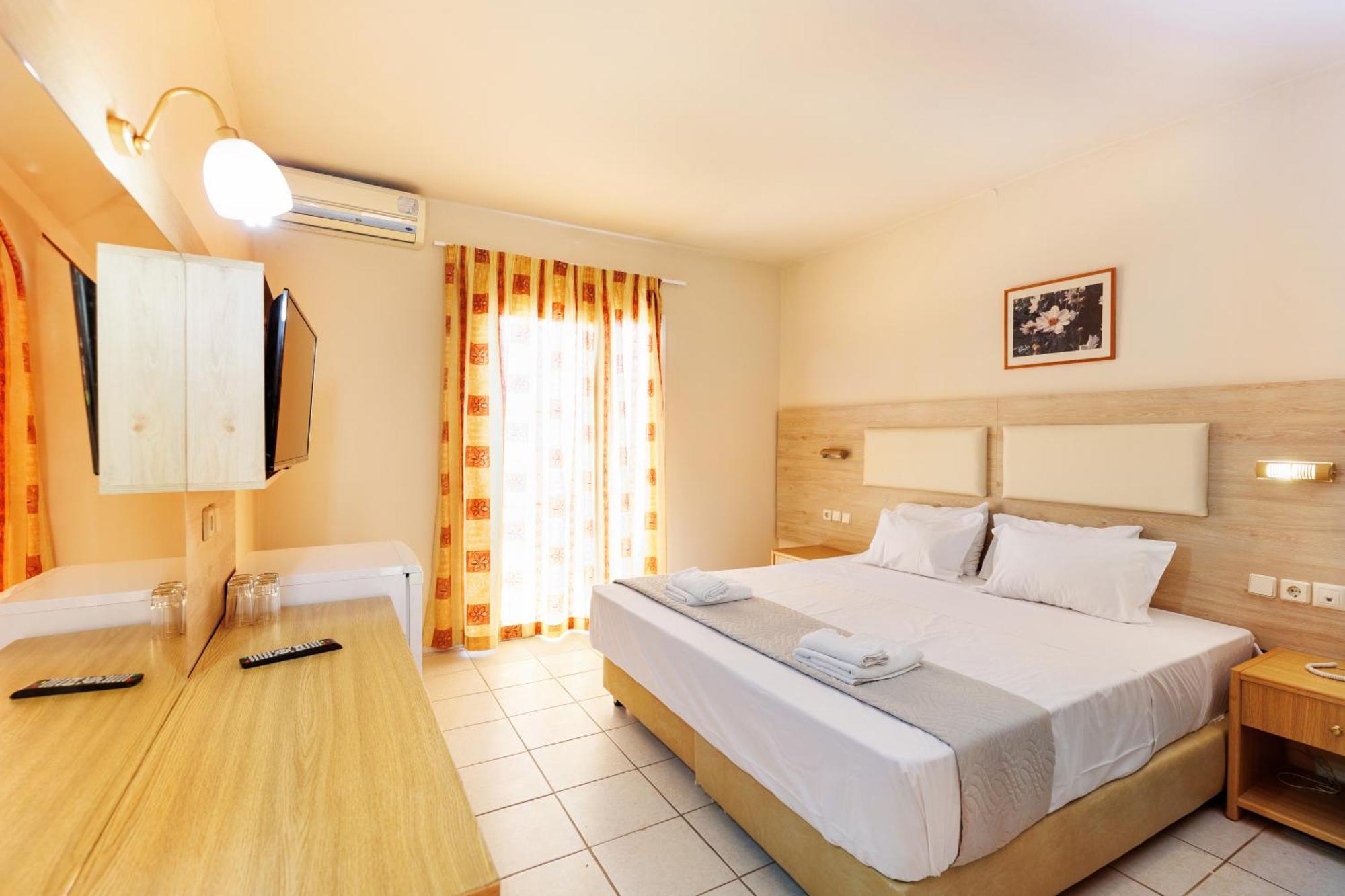 Aqua Sun Village Херсонисос Екстериор снимка