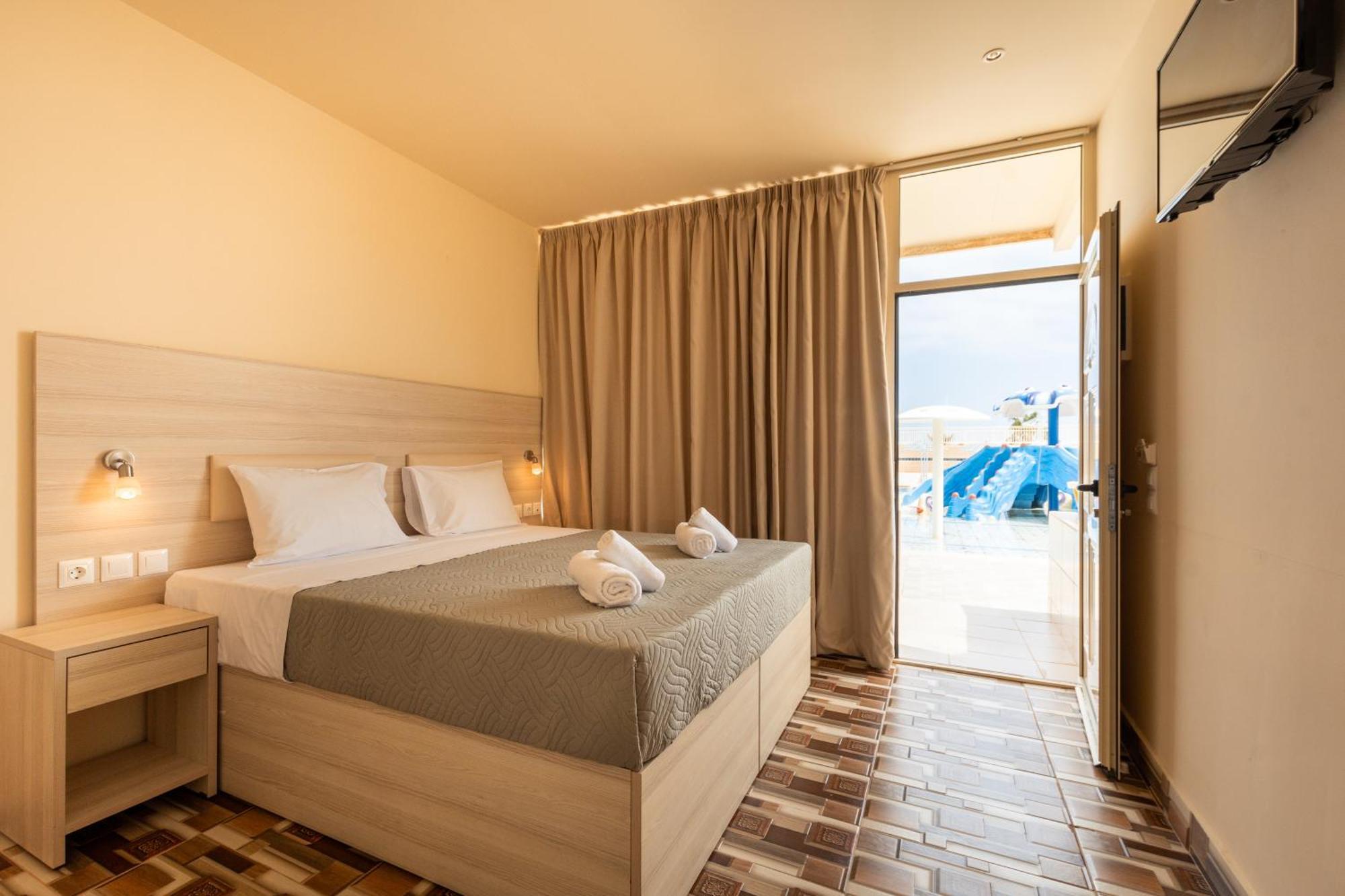 Aqua Sun Village Херсонисос Екстериор снимка